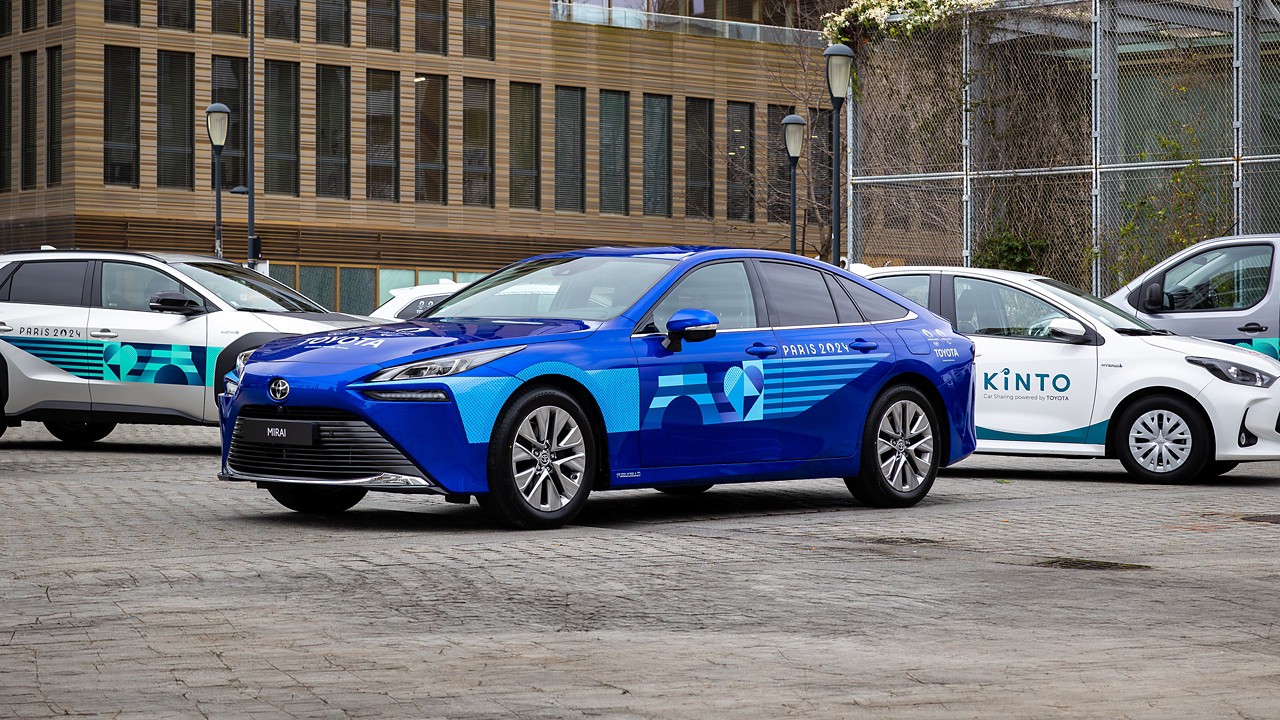 Toyota Mirai a celý rad vozidiel Toyota v rade